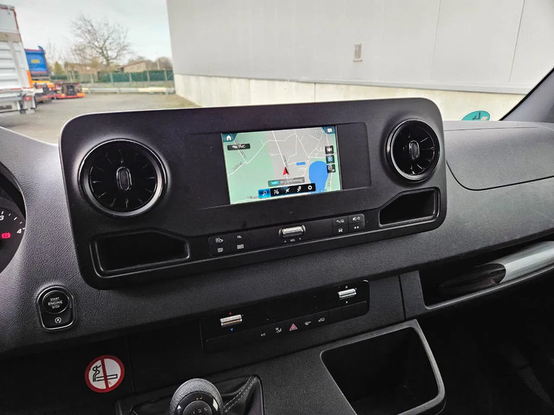 Mercedes-Benz Sprinter 317 L2H2*Achteruitrijcamera*360°camera*Zetelverwarming* - فان: صور 5 Mercedes-Benz Sprinter 317 L2H2*Achteruitrijcamera*360°camera*Zetelverwarming* - فان: صور 5