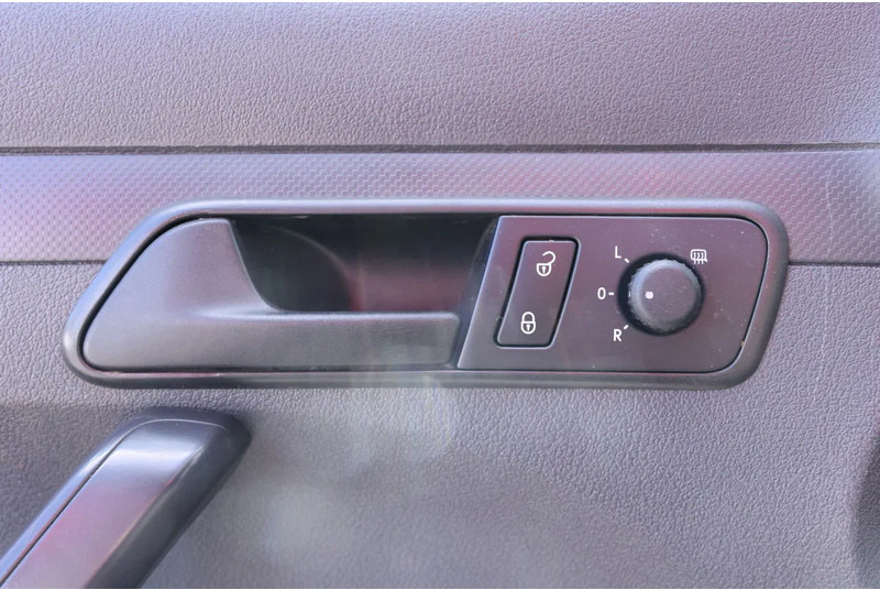 Volkswagen Caddy PARKSENSOREN-SCHUIFDEUR-RADIO USB-TREKHAAK - فان المدمجة: صور 5 Volkswagen Caddy PARKSENSOREN-SCHUIFDEUR-RADIO USB-TREKHAAK - فان المدمجة: صور 5