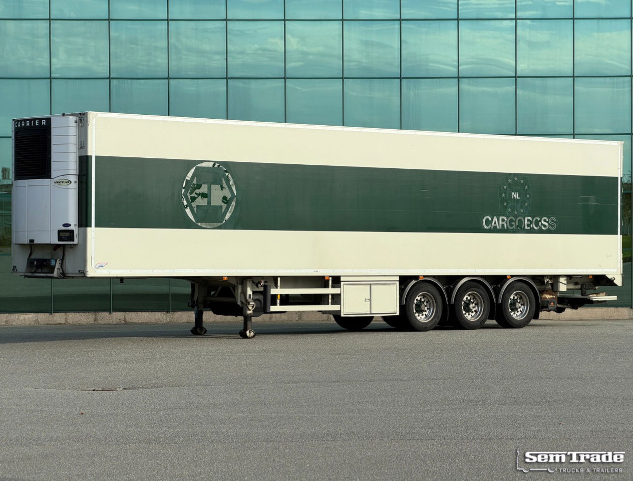 Burg VAN Beurden Isolated BOX Hydrarolls Carrier Vector 1550 Tail Lift Holland-Trailer - مبردة نصف مقطورة: صور 1 Burg VAN Beurden Isolated BOX Hydrarolls Carrier Vector 1550 Tail Lift Holland-Trailer - مبردة نصف مقطورة: صور 1