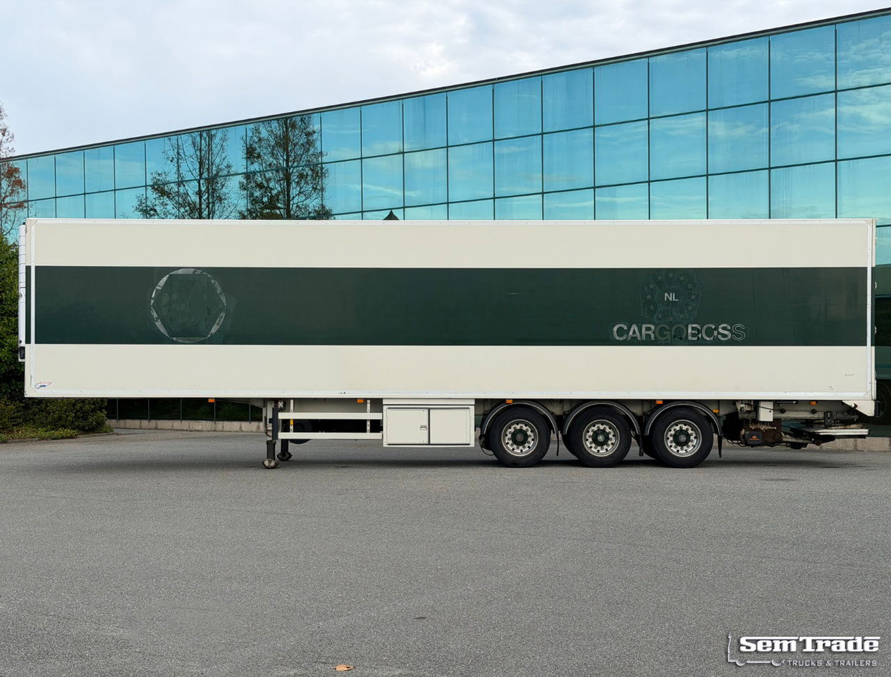 Burg VAN Beurden Isolated BOX Hydrarolls Carrier Vector 1550 Tail Lift Holland-Trailer - مبردة نصف مقطورة: صور 2 Burg VAN Beurden Isolated BOX Hydrarolls Carrier Vector 1550 Tail Lift Holland-Trailer - مبردة نصف مقطورة: صور 2