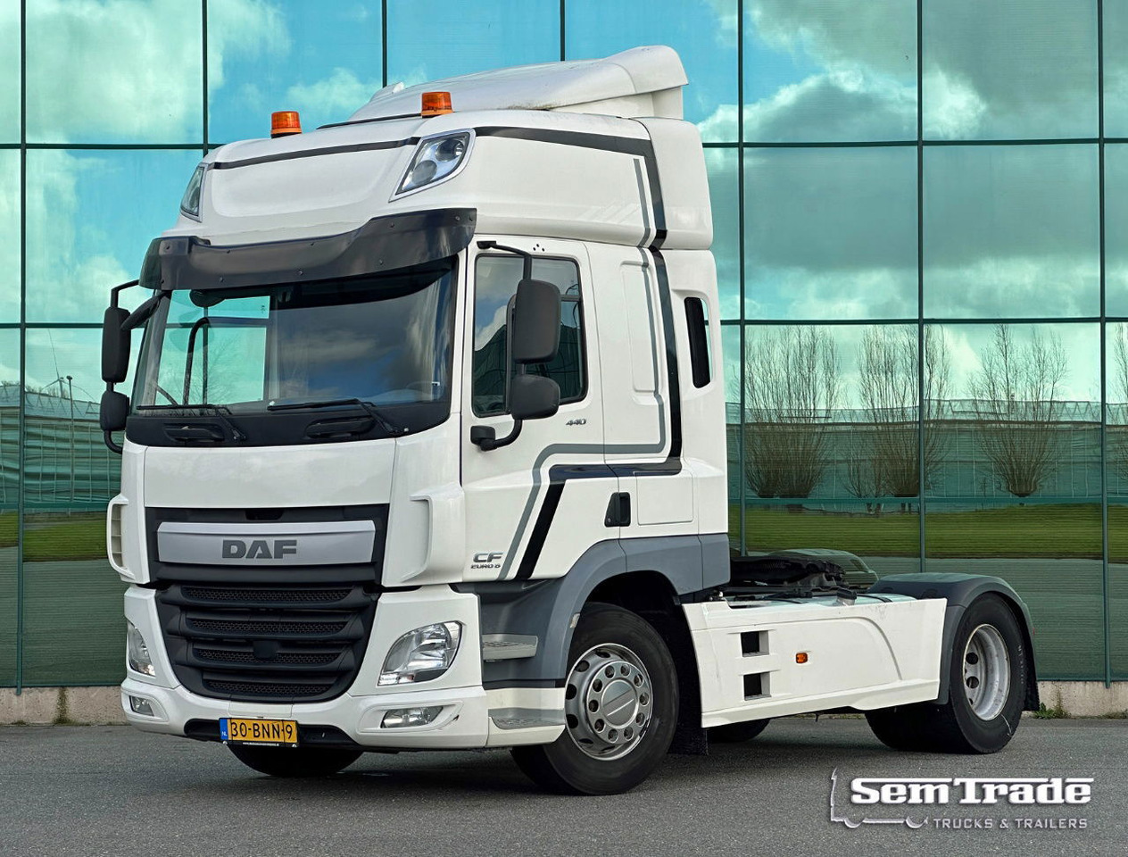DAF CF 440 FT Space CAB 2x Tanks 766.000 KM TOP Condition NL Truck 2 Similar Pie - شاحنة جرار: صور 1 DAF CF 440 FT Space CAB 2x Tanks 766.000 KM TOP Condition NL Truck 2 Similar Pie - شاحنة جرار: صور 1