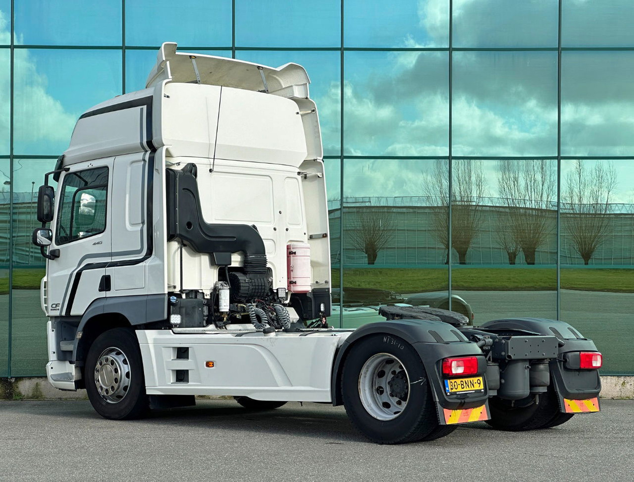 DAF CF 440 FT Space CAB 2x Tanks 766.000 KM TOP Condition NL Truck 2 Similar Pie - شاحنة جرار: صور 3 DAF CF 440 FT Space CAB 2x Tanks 766.000 KM TOP Condition NL Truck 2 Similar Pie - شاحنة جرار: صور 3