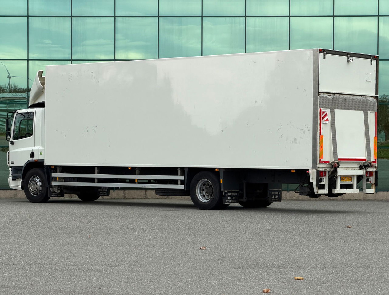 DAF CF 75.250 Euro 3 Manual Gearbox VAN Beurden Isolated BOX Tail Lift Super Condition NL-Truck - بصندوق مغلق شاحنة: صور 3 DAF CF 75.250 Euro 3 Manual Gearbox VAN Beurden Isolated BOX Tail Lift Super Condition NL-Truck - بصندوق مغلق شاحنة: صور 3