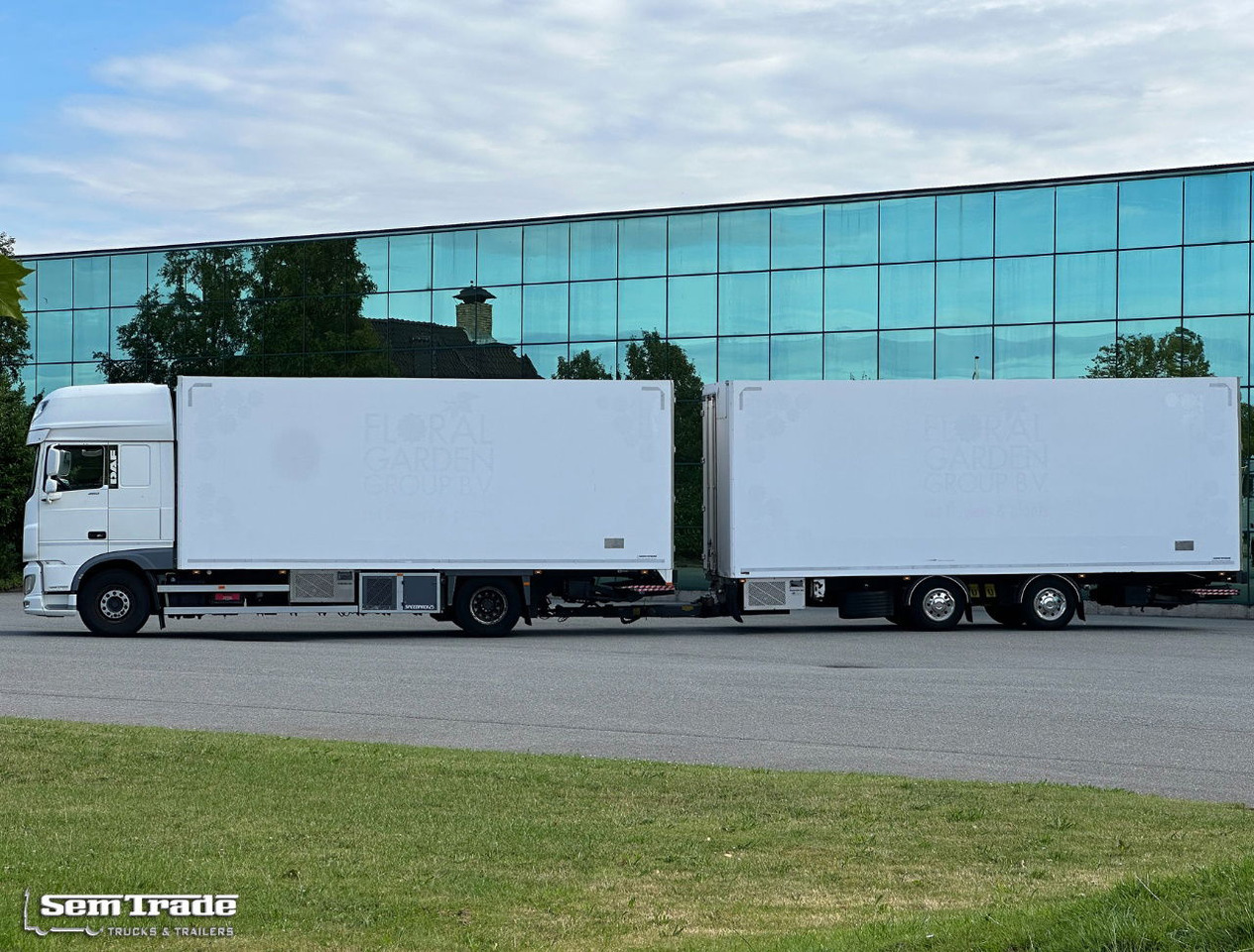 DAF XF 460 SSC Only 636.000 KM Tail Lift 24 CC + 26 CC 50 CC Combi - مبردة شاحنة: صور 2 DAF XF 460 SSC Only 636.000 KM Tail Lift 24 CC + 26 CC 50 CC Combi - مبردة شاحنة: صور 2