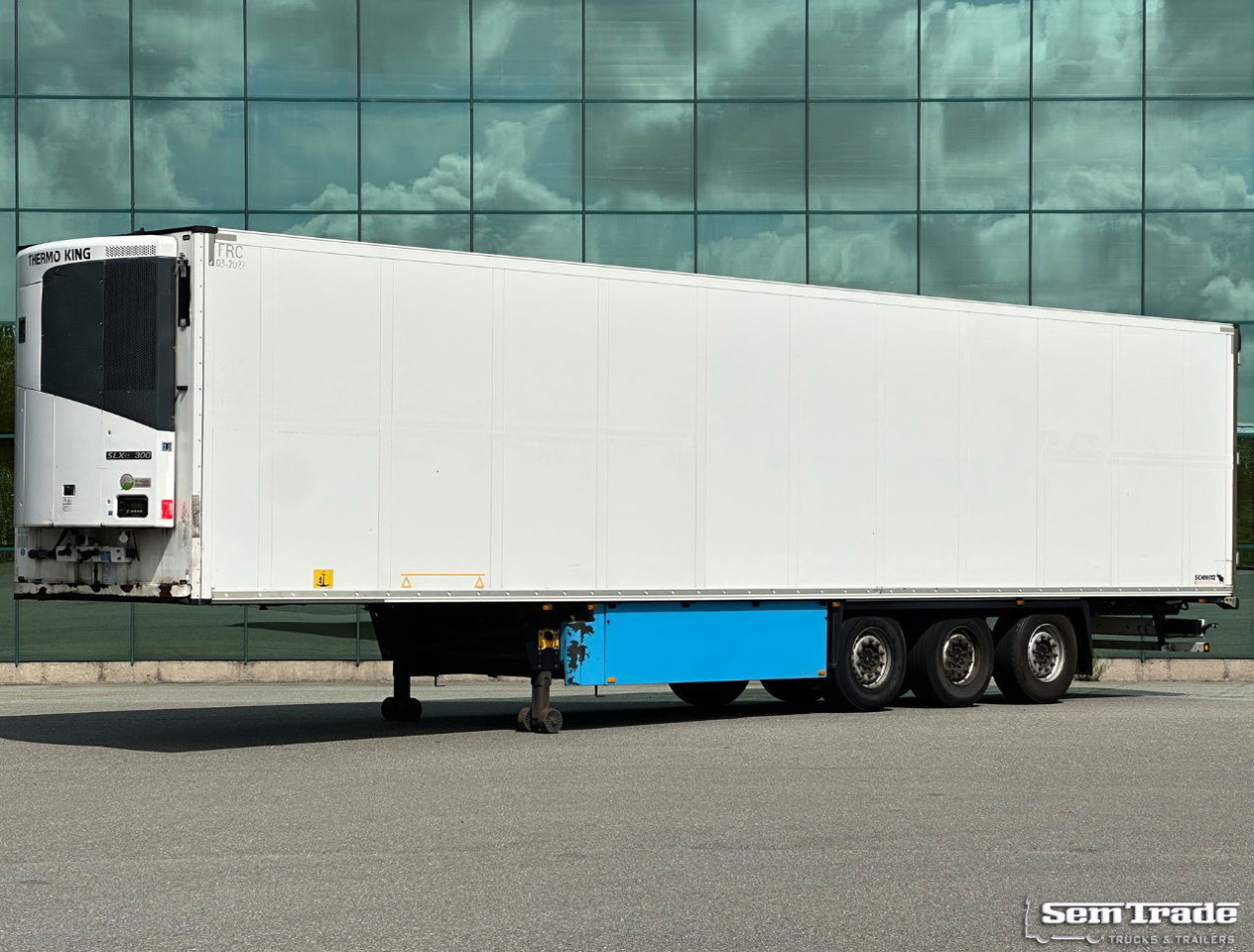 Diversen SCBS3B Thermo King SLXe 300 Lift Axle Holland Trailer 3 Pieces IN Stock - مبردة نصف مقطورة: صور 1 Diversen SCBS3B Thermo King SLXe 300 Lift Axle Holland Trailer 3 Pieces IN Stock - مبردة نصف مقطورة: صور 1