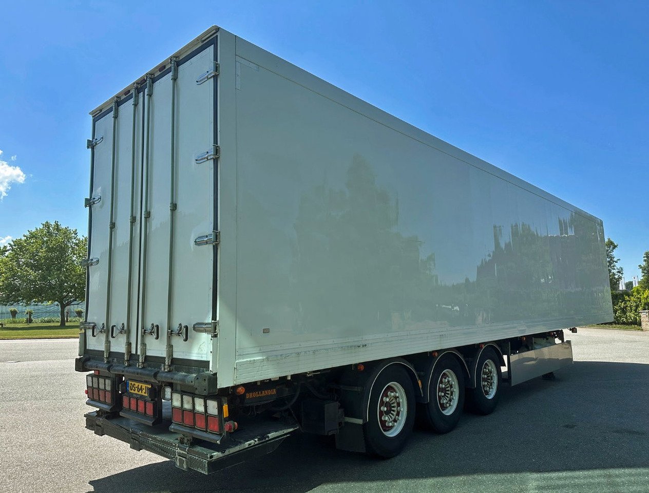 Ekeri 3-AS Multi Temp 1335 x 250 x 271 CM Inside Tail Lift - مبردة نصف مقطورة: صور 5 Ekeri 3-AS Multi Temp 1335 x 250 x 271 CM Inside Tail Lift - مبردة نصف مقطورة: صور 5