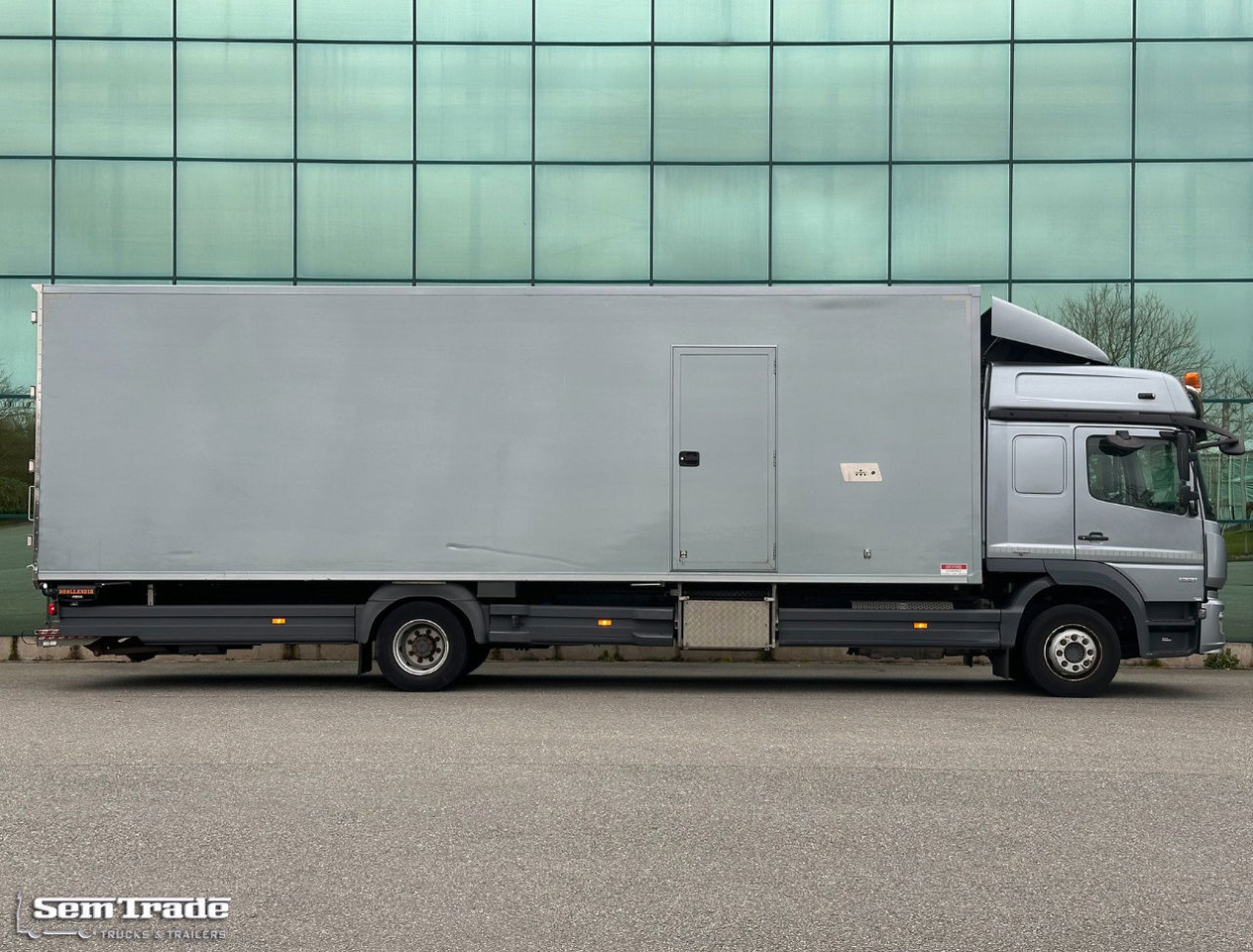 Mercedes-Benz Atego 1221 Euro 6 Isolated BOX + Heater Side Door Tail Lift 336.00 - بصندوق مغلق شاحنة: صور 5 Mercedes-Benz Atego 1221 Euro 6 Isolated BOX + Heater Side Door Tail Lift 336.00 - بصندوق مغلق شاحنة: صور 5