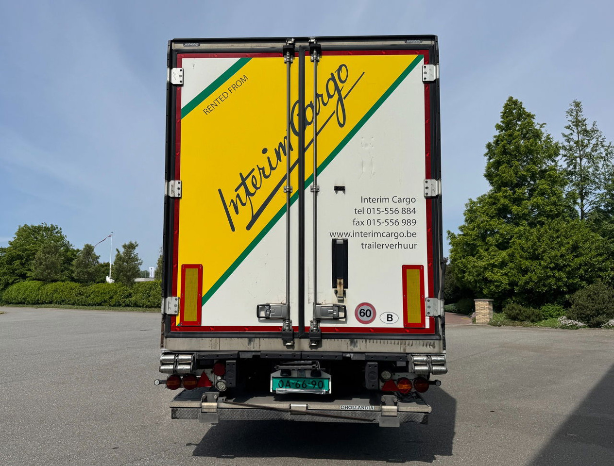Schmitz Cargobull SCBS3B 275 CM High 250 Wide Tail Lift Carrier Vector 1550 Dopp - مبردة نصف مقطورة: صور 4 Schmitz Cargobull SCBS3B 275 CM High 250 Wide Tail Lift Carrier Vector 1550 Dopp - مبردة نصف مقطورة: صور 4