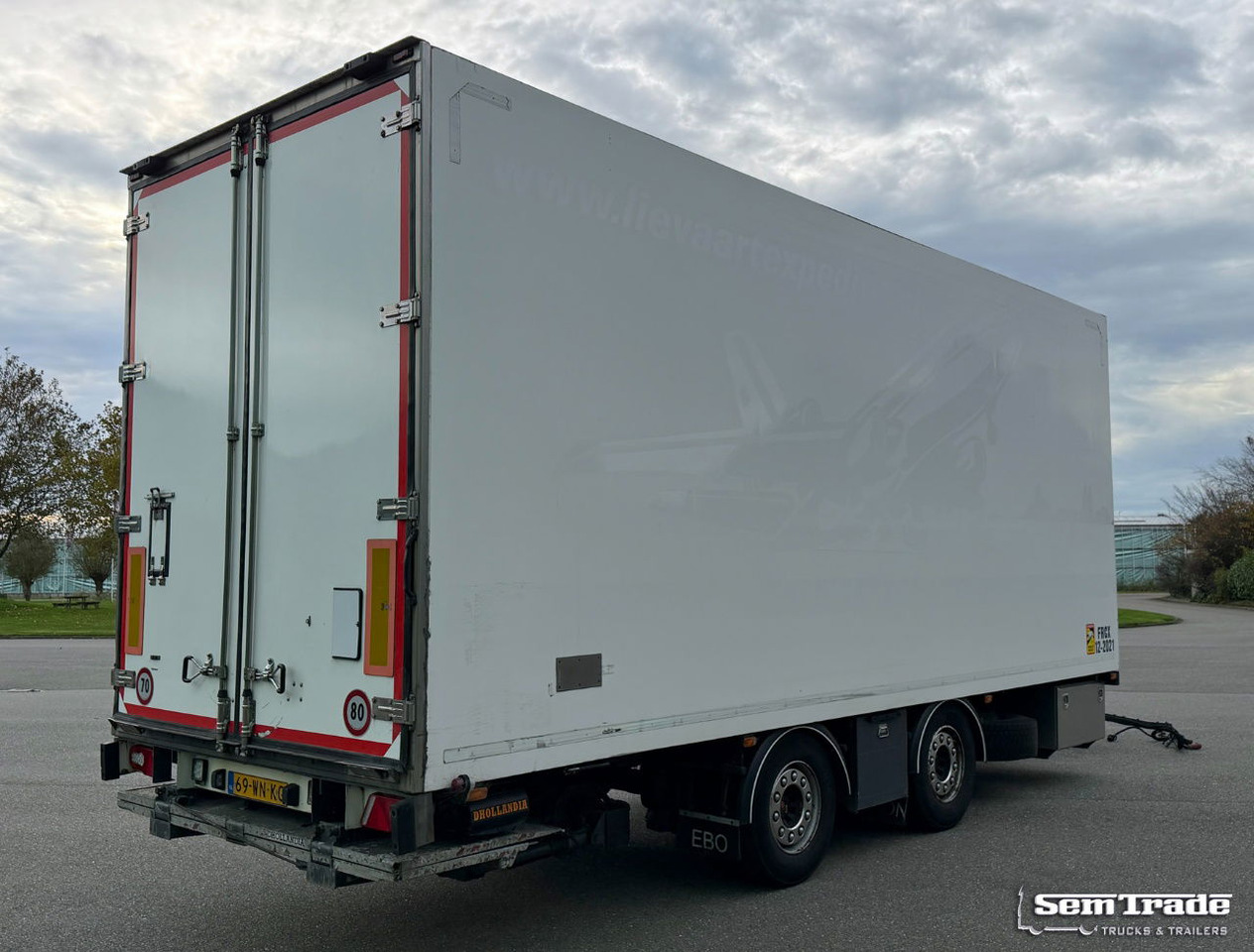 Van Weel VW 18000 VW EBO Isolated BOX TRS Cooling Tail Lift NL-Trailer - متساوي مقطورة: صور 4 Van Weel VW 18000 VW EBO Isolated BOX TRS Cooling Tail Lift NL-Trailer - متساوي مقطورة: صور 4