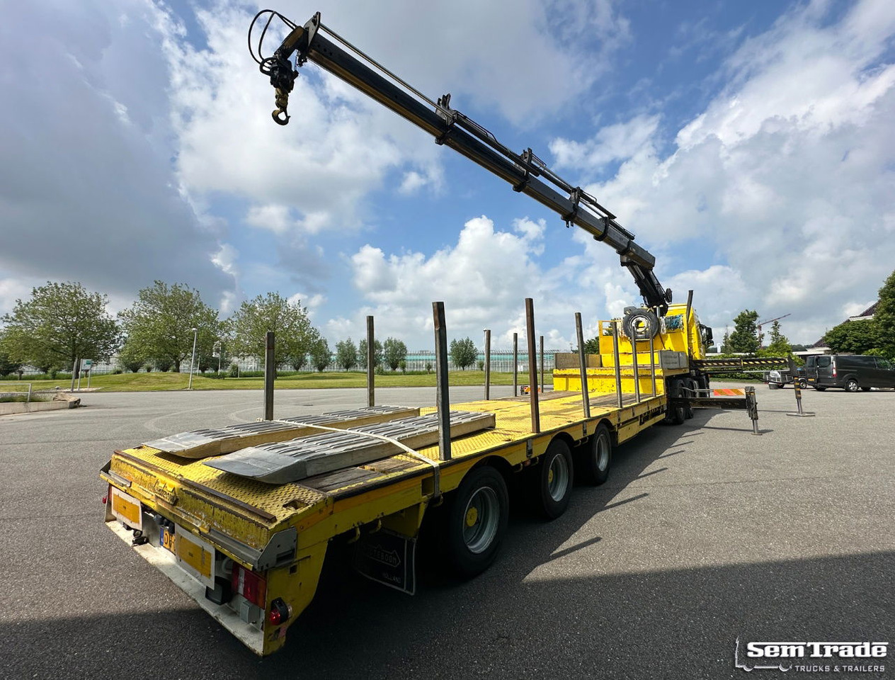 Volvo FH 12.460 Manual Gear 6X2 Euro 3 Only 493.000 KM Hiab 350 - 5 With Nootebo - شاحنة جرار: صور 5 Volvo FH 12.460 Manual Gear 6X2 Euro 3 Only 493.000 KM Hiab 350 - 5 With Nootebo - شاحنة جرار: صور 5
