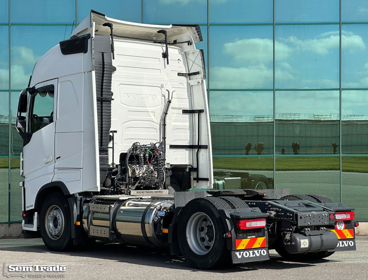 Volvo FH 13.460 LNG + Diesel I-Park Cool Full AIR Super Condition Belgium-Truck - شاحنة جرار: صور 3 Volvo FH 13.460 LNG + Diesel I-Park Cool Full AIR Super Condition Belgium-Truck - شاحنة جرار: صور 3