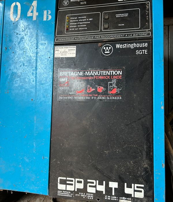 Chargeurs de batteries de traction pour elevateurs , transpalettes , gerbeurs electriques - معدات صناعية: صور 4 Chargeurs de batteries de traction pour elevateurs , transpalettes , gerbeurs electriques - معدات صناعية: صور 4
