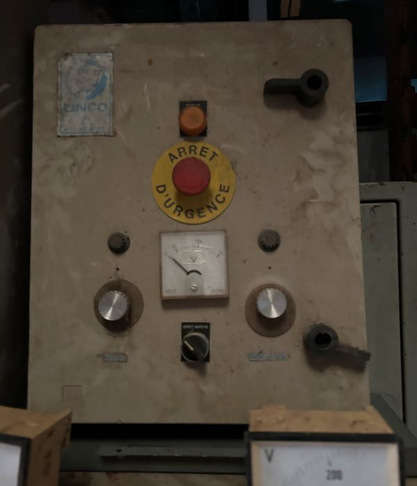 Chargeurs de batteries de traction pour elevateurs , transpalettes , gerbeurs electriques - معدات صناعية: صور 2 Chargeurs de batteries de traction pour elevateurs , transpalettes , gerbeurs electriques - معدات صناعية: صور 2