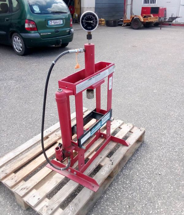 Materiel d' atelier Pour metal , bois, etc - معدات الورش: صور 4 Materiel d' atelier Pour metal , bois, etc - معدات الورش: صور 4