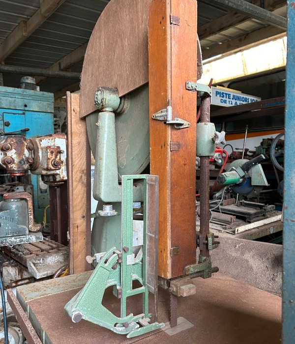 Transporteurs à roulleaux , Cadreuse hydraulique Guilliet ,Scie à ruban ,Scie radiale ,scie circulaire à Bois à Metals - معدات صناعية: صور 2 Transporteurs à roulleaux , Cadreuse hydraulique Guilliet ,Scie à ruban ,Scie radiale ,scie circulaire à Bois à Metals - معدات صناعية: صور 2