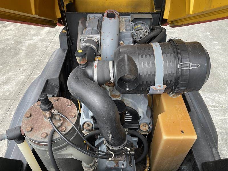 ضاغط الهواء Atlas-Copco XAS 57 DD: صور 12 ضاغط الهواء Atlas-Copco XAS 57 DD: صور 12
