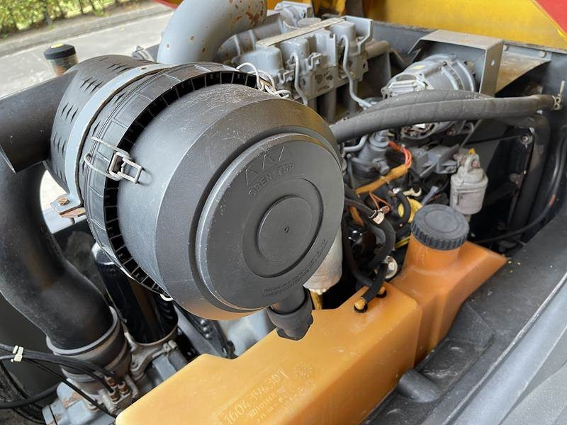 ضاغط الهواء Atlas-Copco XAS 57 DD: صور 14 ضاغط الهواء Atlas-Copco XAS 57 DD: صور 14