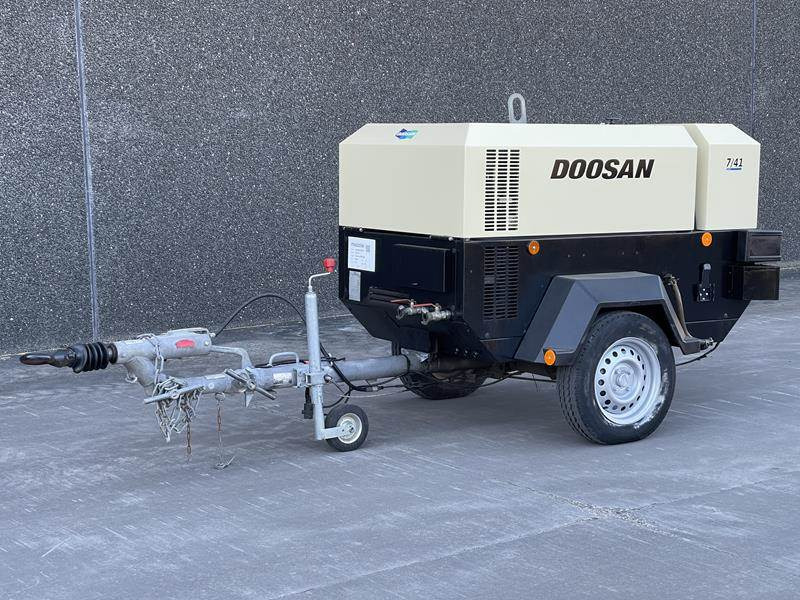 Doosan 7 / 41 - N - ضاغط الهواء: صور 1 Doosan 7 / 41 - N - ضاغط الهواء: صور 1