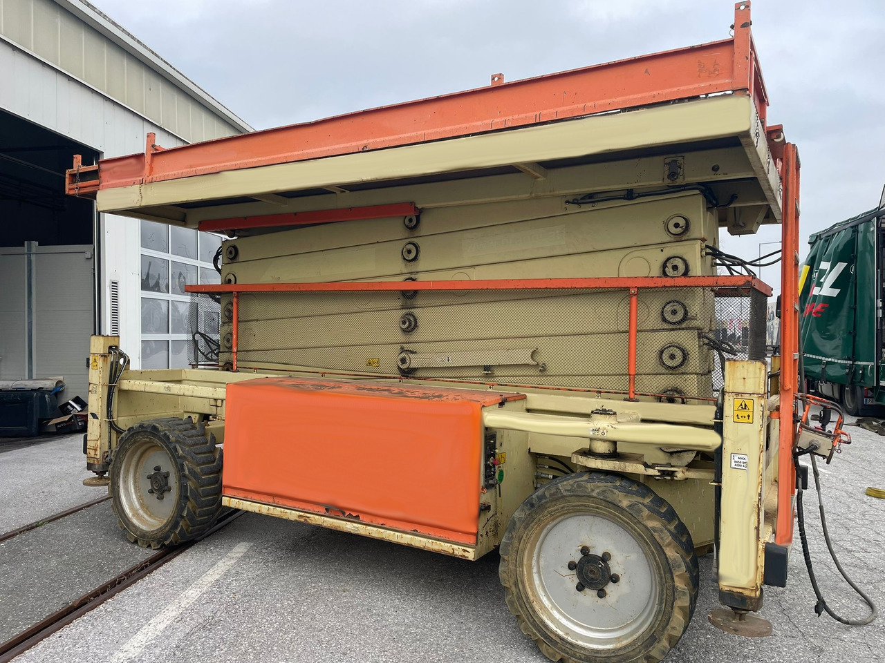 JLG 203-24 - رافعات مقصية: صور 2 JLG 203-24 - رافعات مقصية: صور 2