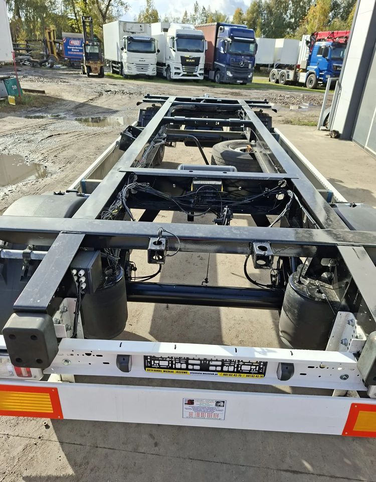 Krone BDF osie SAF przyczepa - شاحنات الحاويات/ جسم علوي قابل للتغيير مقطورة: صور 4 Krone BDF osie SAF przyczepa - شاحنات الحاويات/ جسم علوي قابل للتغيير مقطورة: صور 4