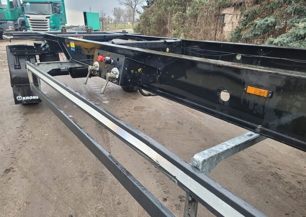 Krone Przyczepa BDF - شاحنات الحاويات/ جسم علوي قابل للتغيير مقطورة: صور 3 Krone Przyczepa BDF - شاحنات الحاويات/ جسم علوي قابل للتغيير مقطورة: صور 3