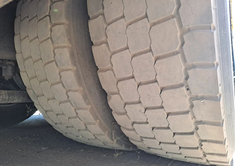 الشاسيه شاحنة MAN TGX 26.480 6X2 3 osie: صور 7