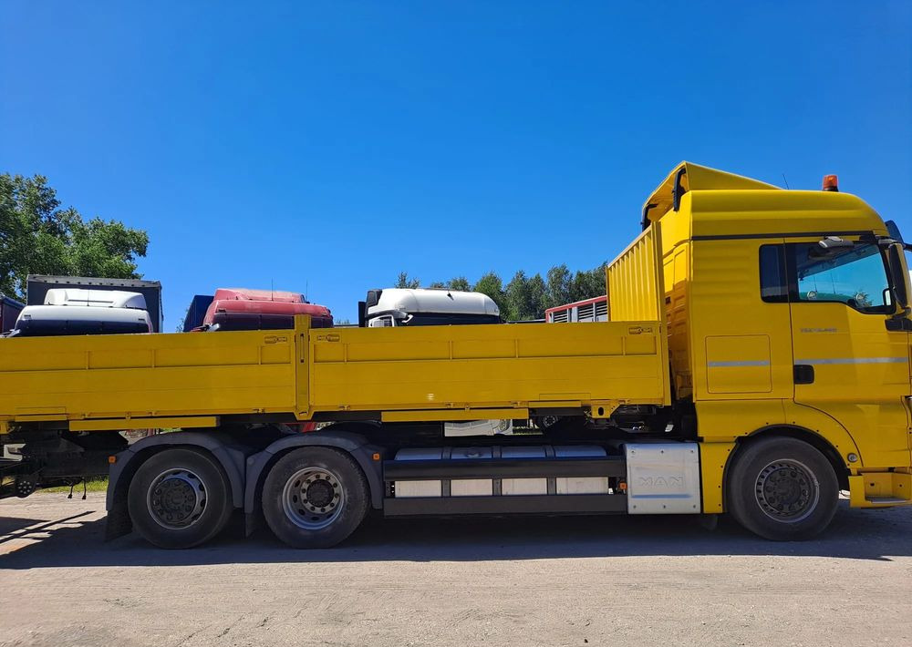 الشاسيه شاحنة MAN TGX 26.480 6X2 3 osie: صور 6