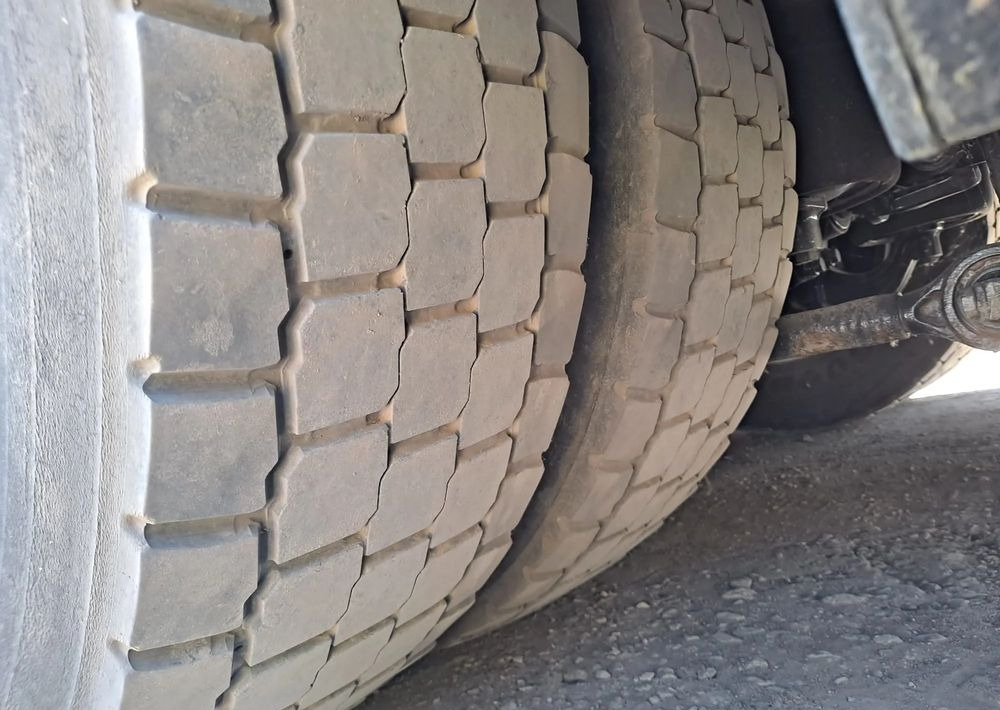 الشاسيه شاحنة MAN TGX 26.480 6X2 3 osie: صور 10