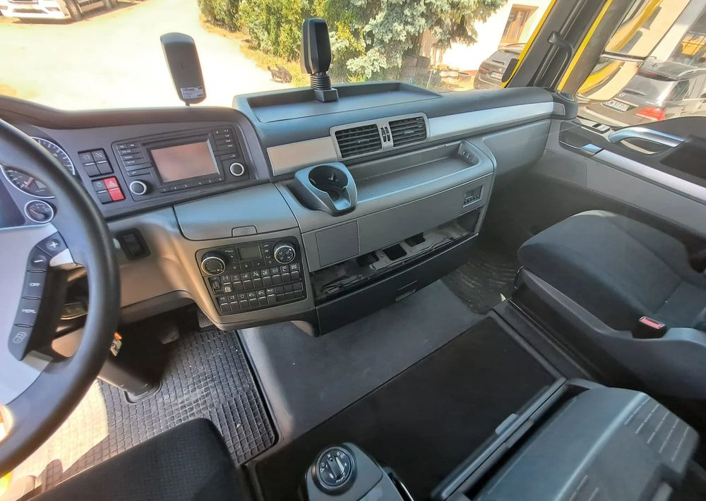 الشاسيه شاحنة MAN TGX 26.480 6X2 3 osie: صور 16