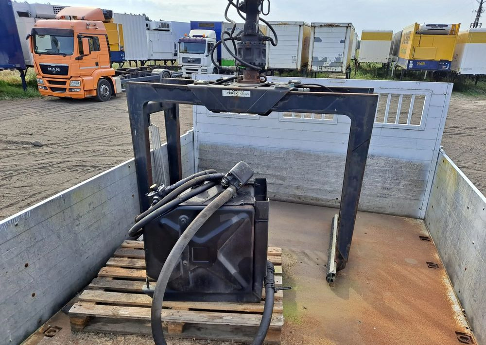 Mercedes-Benz Urządzenie dźwigowe HIAB XS122 - قلابات: صور 3 Mercedes-Benz Urządzenie dźwigowe HIAB XS122 - قلابات: صور 3