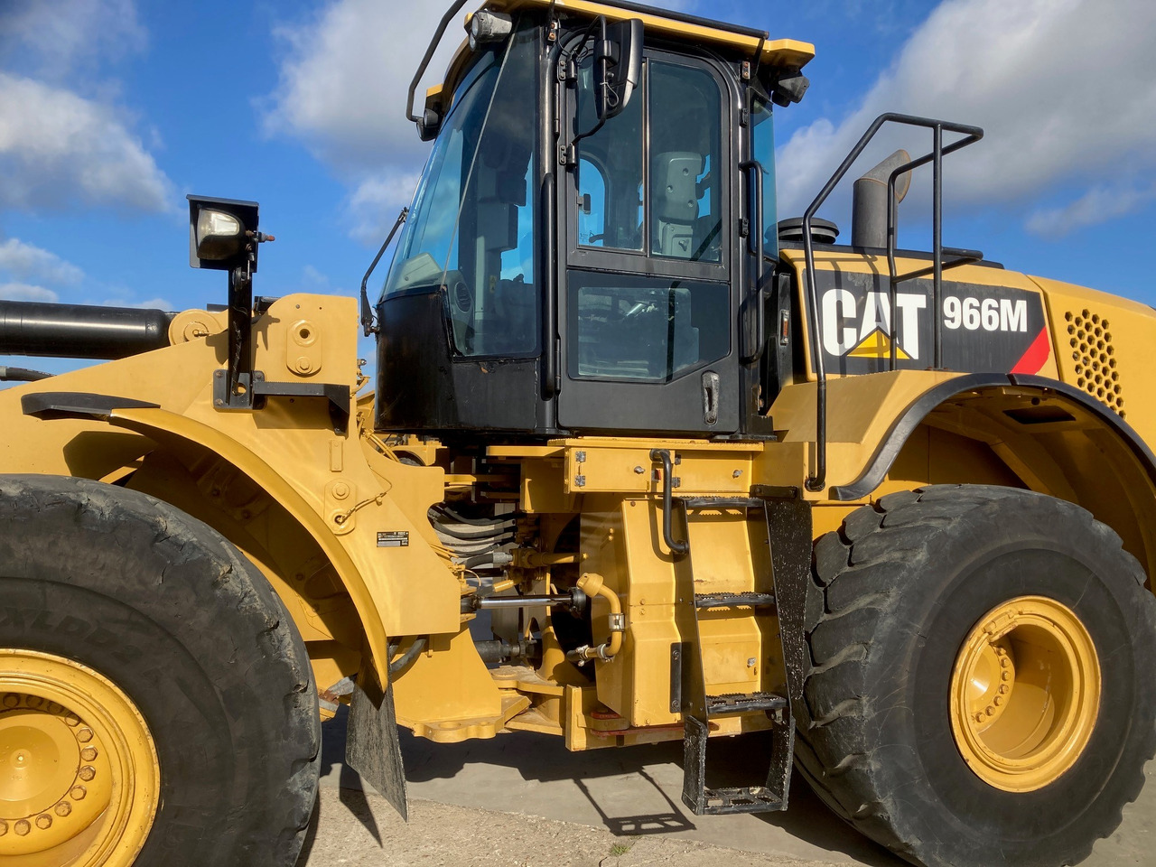 CATERPILLAR 966M - اللودر بعجل: صور 2 CATERPILLAR 966M - اللودر بعجل: صور 2