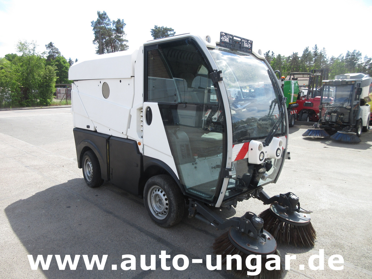 BUCHER CityCat CC1000 ERSATZTEILTRÄGER Kehrmaschine SPAREPARTS - سياره كنس شوارع: صور 2 BUCHER CityCat CC1000 ERSATZTEILTRÄGER Kehrmaschine SPAREPARTS - سياره كنس شوارع: صور 2