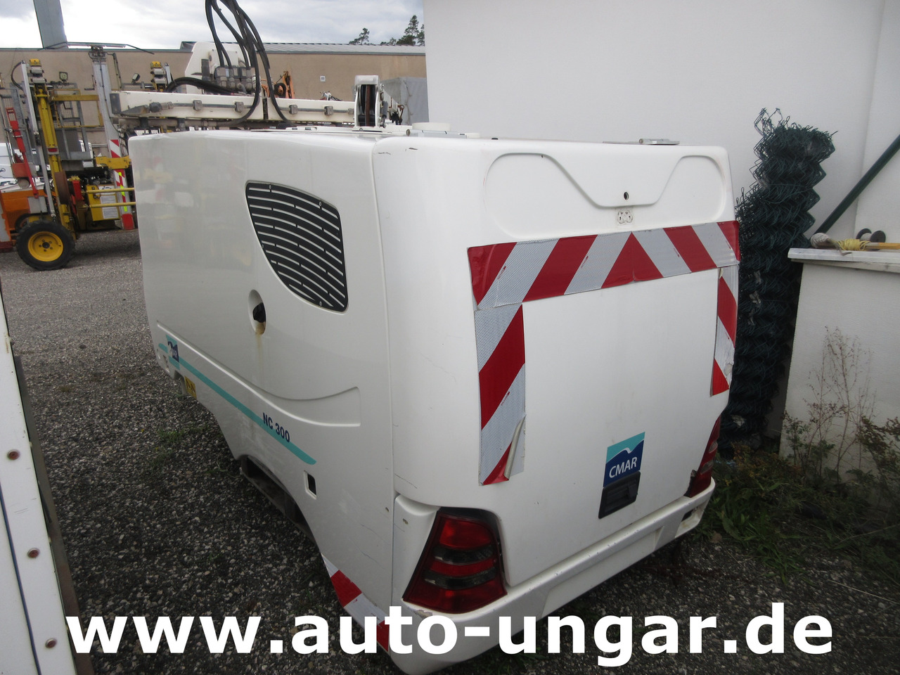CMAR NC300 Schwemmaufbau Laveuse  Bj.  2014 für Multicar Tremo Hochdruck - سيارة بلدية: صور 1 CMAR NC300 Schwemmaufbau Laveuse  Bj.  2014 für Multicar Tremo Hochdruck - سيارة بلدية: صور 1