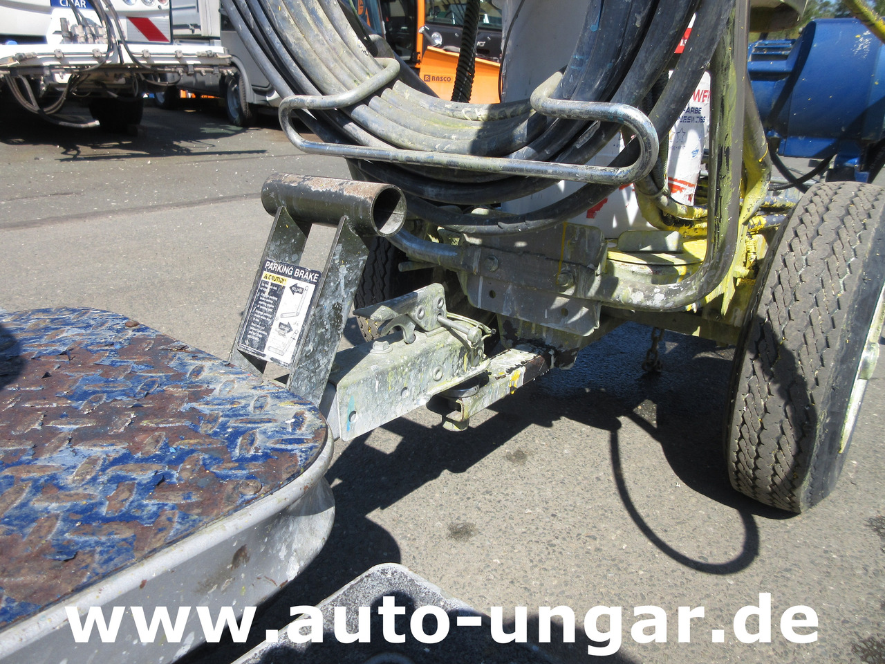 آلة أسفلت Graco LineLazer III 3900 Linedriver ride-on striper Roadmarking Straßenmarkierung: صور 16 آلة أسفلت Graco LineLazer III 3900 Linedriver ride-on striper Roadmarking Straßenmarkierung: صور 16