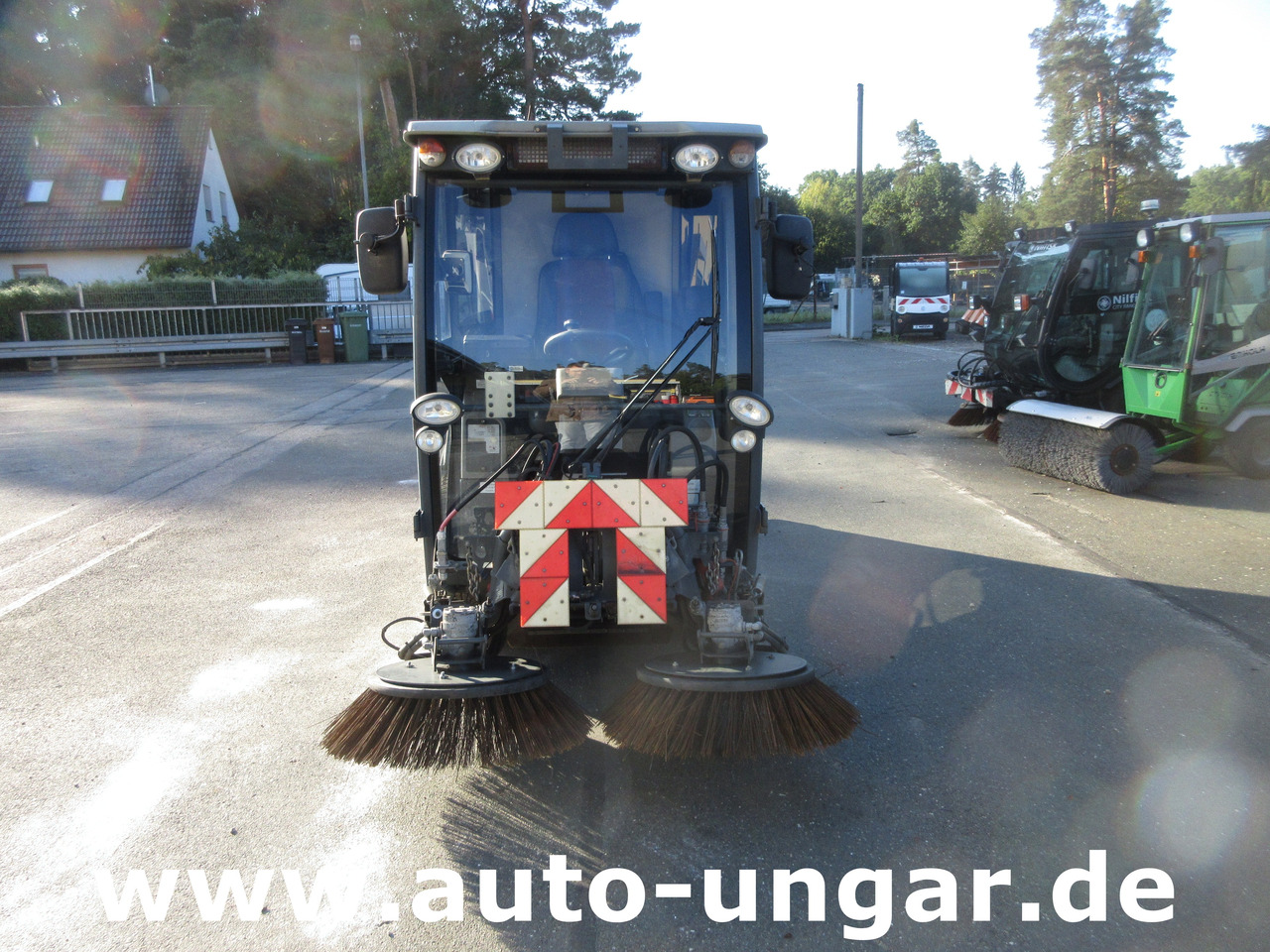 Hako CityMaster CM 1600 Kehrmaschine Knicklenkung Allrad Kommunalfahrzeug - سياره كنس شوارع: صور 2 Hako CityMaster CM 1600 Kehrmaschine Knicklenkung Allrad Kommunalfahrzeug - سياره كنس شوارع: صور 2