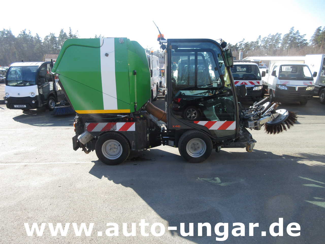 Holder X40 / X45 Baujahr 2017 Knicklenkung Kehraufbau 4x4 Kommunalhydraulik Frontheber - سياره كنس شوارع: صور 3 Holder X40 / X45 Baujahr 2017 Knicklenkung Kehraufbau 4x4 Kommunalhydraulik Frontheber - سياره كنس شوارع: صور 3