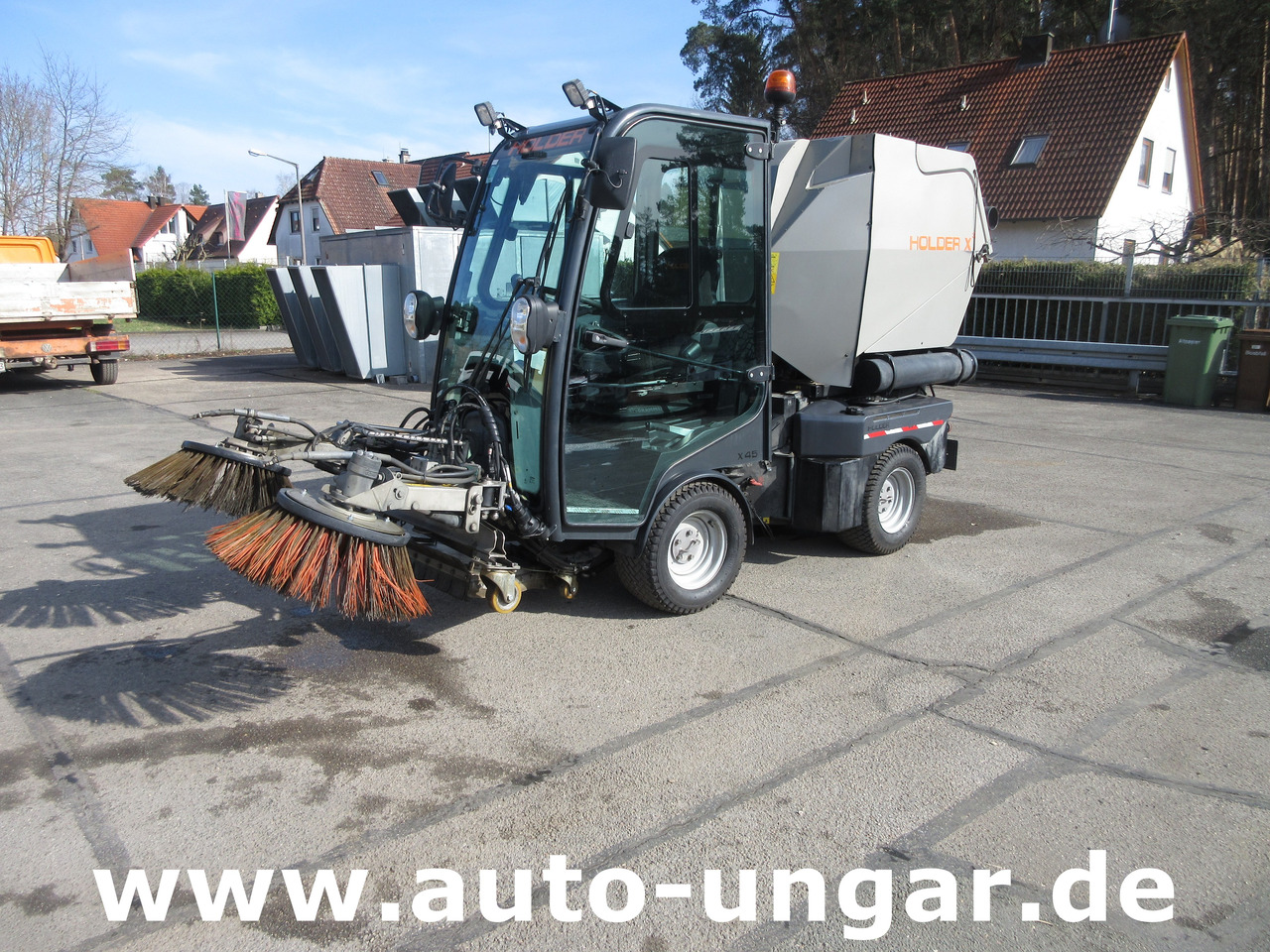 Holder X45 Kubota Diesel Motor Baujahr 2019 Allrad Kehrmaschine Geräteträger - جرارات البلدية: صور 2 Holder X45 Kubota Diesel Motor Baujahr 2019 Allrad Kehrmaschine Geräteträger - جرارات البلدية: صور 2