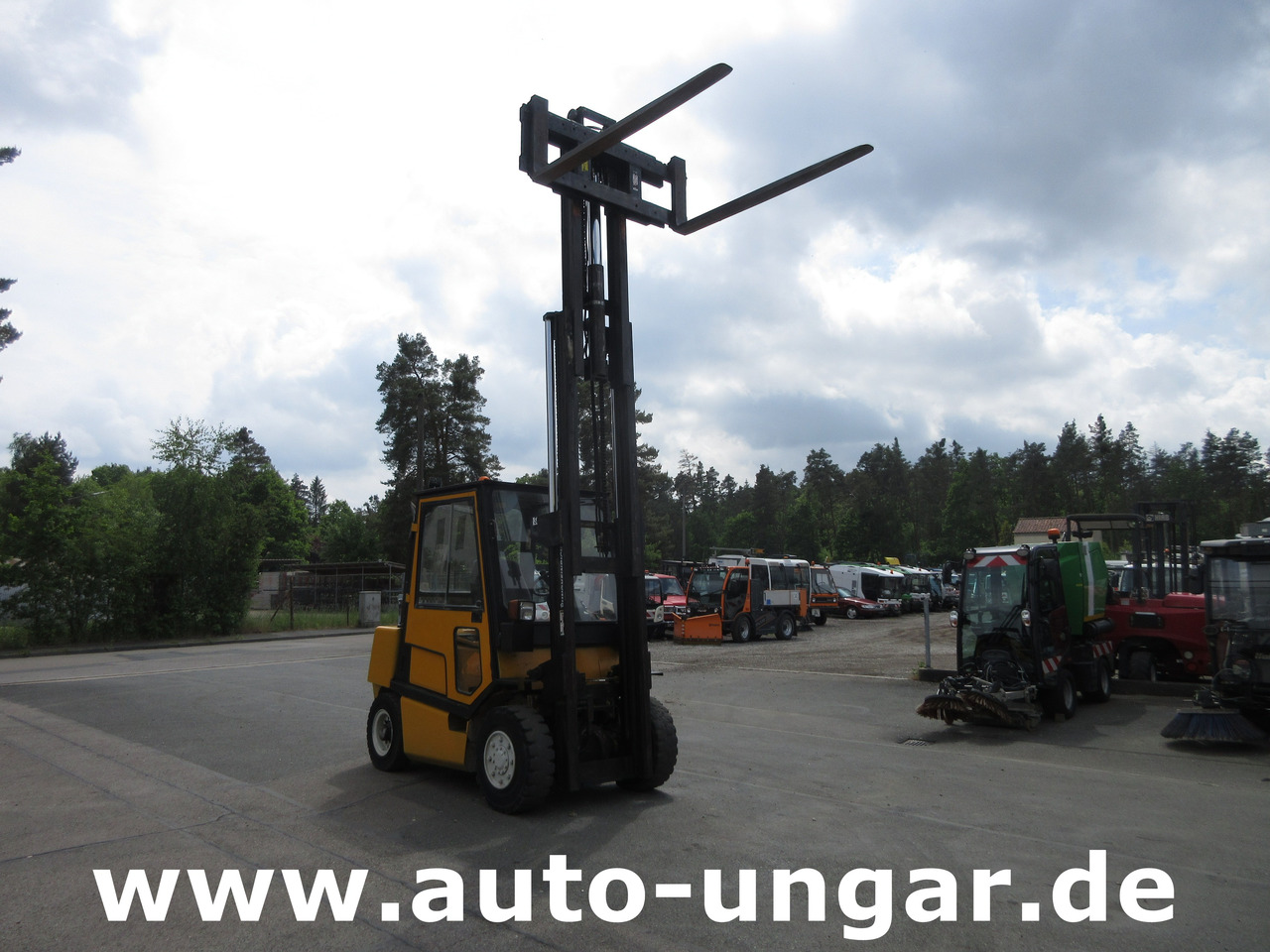 JUNGHEINRICH DFG 40 Diesel Gabelstapler 4.000kg Freihub Steinbock Yale Still Boss - رافعة شوكية ديزل: صور 2 JUNGHEINRICH DFG 40 Diesel Gabelstapler 4.000kg Freihub Steinbock Yale Still Boss - رافعة شوكية ديزل: صور 2