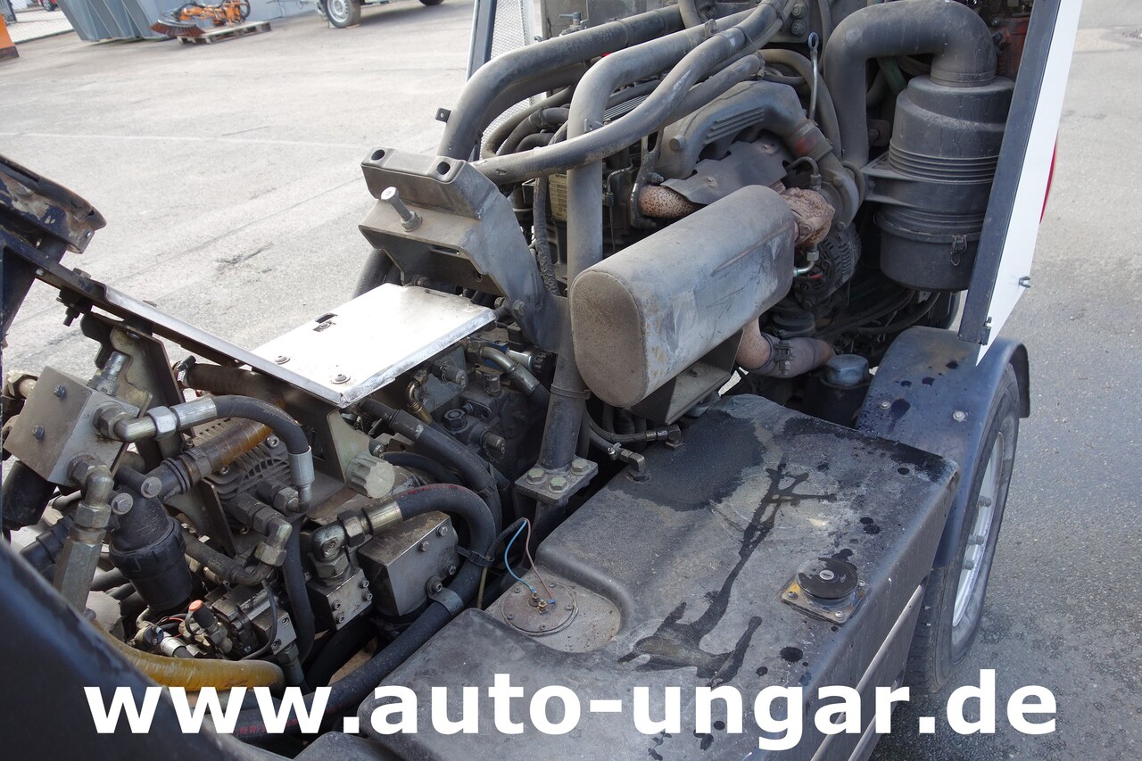 Mathieu Yno Azura 2 Hydrostat 4-Rad Lenkung - سياره كنس شوارع: صور 3 Mathieu Yno Azura 2 Hydrostat 4-Rad Lenkung - سياره كنس شوارع: صور 3