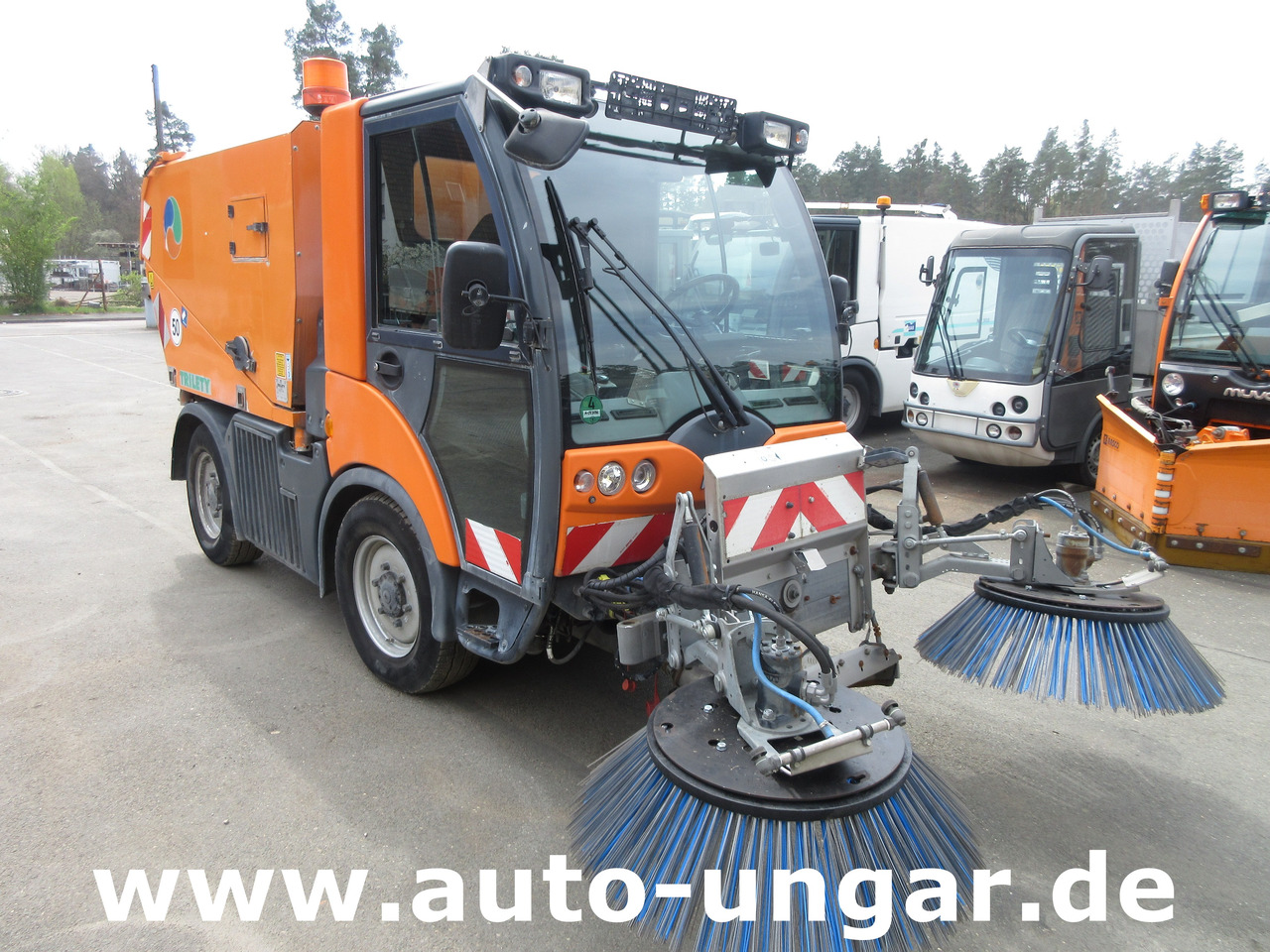 Multicar Tremo X56 4x4 Euro 5 Bj. 2015 Trilety TXK Kehr-Aufbau Motorschaden - سيارة بلدية: صور 1 Multicar Tremo X56 4x4 Euro 5 Bj. 2015 Trilety TXK Kehr-Aufbau Motorschaden - سيارة بلدية: صور 1