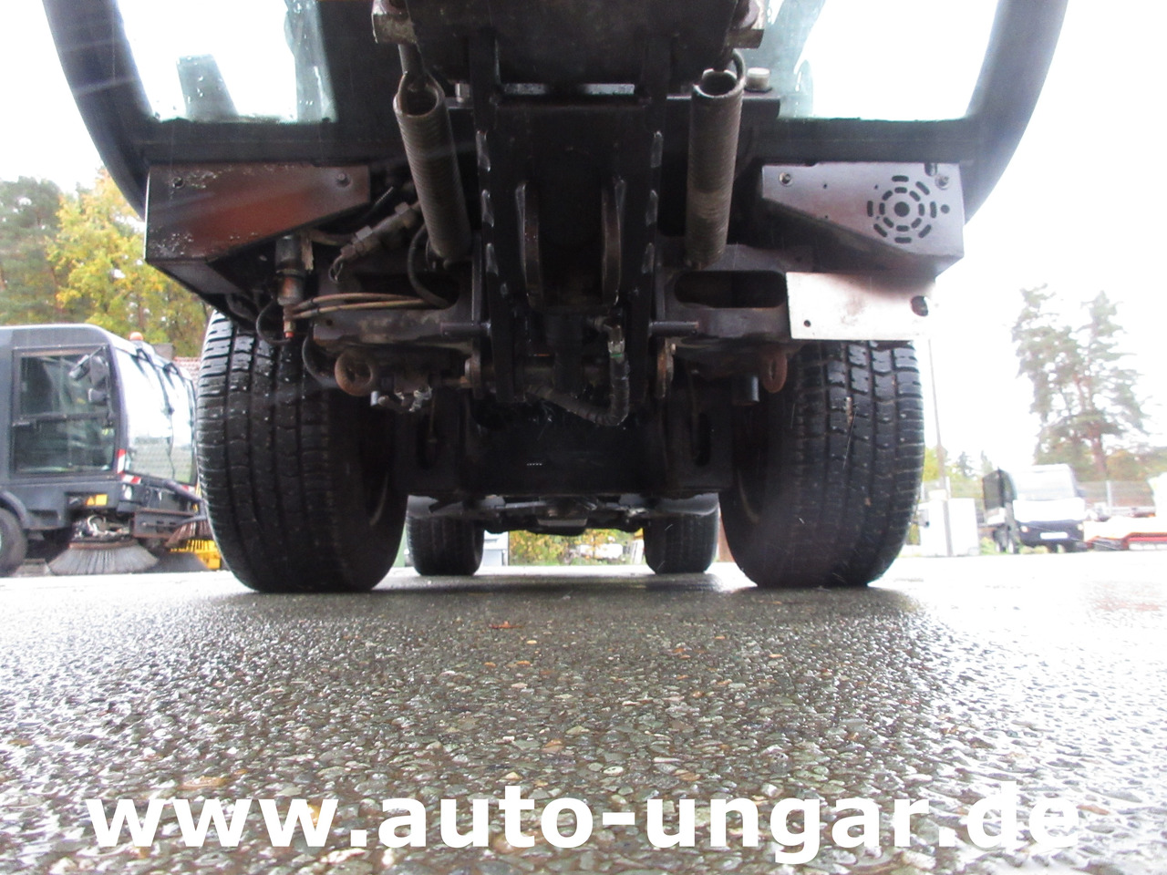 Nilfisk CR3500 CityRanger Multicar Winterdienst Schneepflug und Streuer 4x4 - جرافة ثلج: صور 5 Nilfisk CR3500 CityRanger Multicar Winterdienst Schneepflug und Streuer 4x4 - جرافة ثلج: صور 5