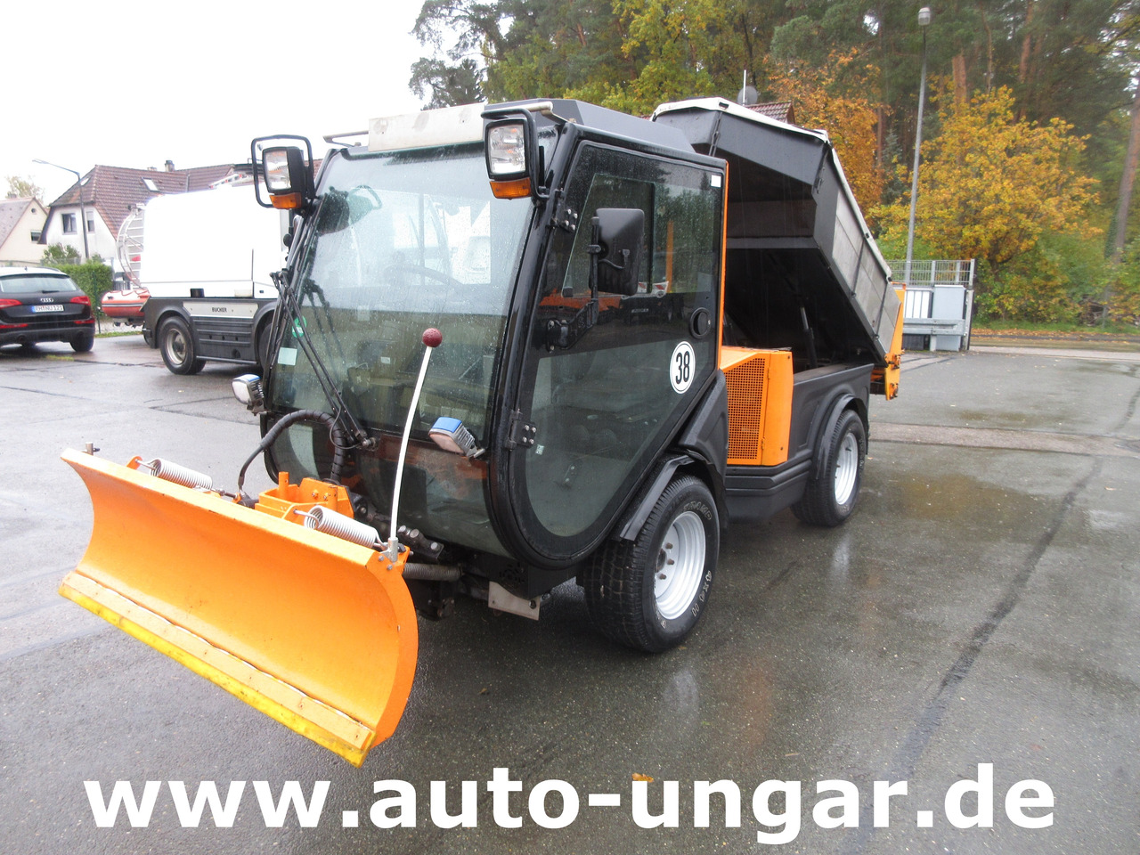 Nilfisk CR3500 CityRanger Multicar Winterdienst Schneepflug und Streuer 4x4 - جرافة ثلج: صور 2 Nilfisk CR3500 CityRanger Multicar Winterdienst Schneepflug und Streuer 4x4 - جرافة ثلج: صور 2