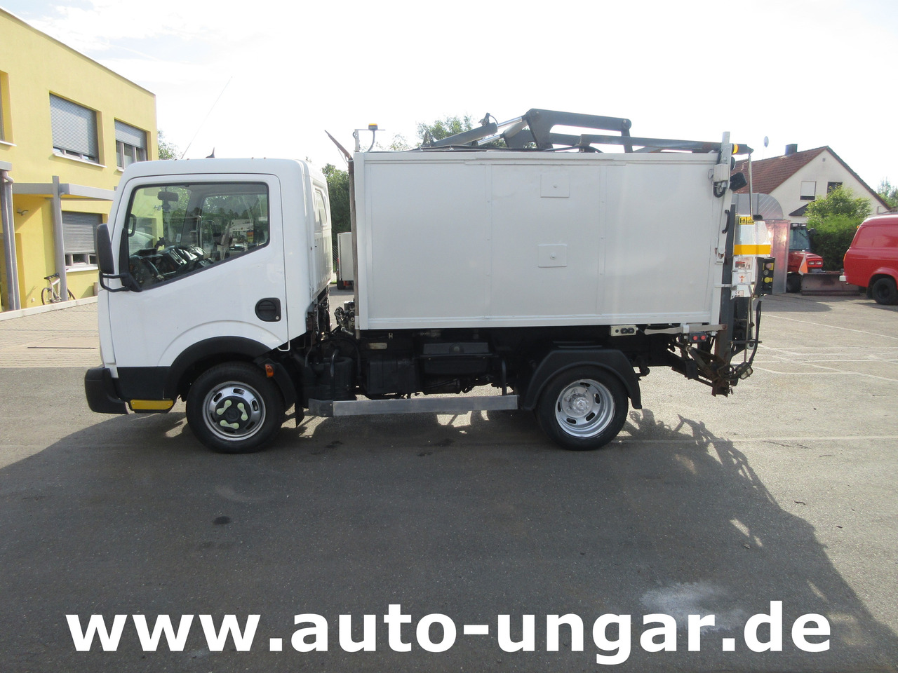 Nissan Cabstar 35.14 Mecagil Lebon Müllwagen BOM Garbage Truck 3.500kg - شاحنة القمامة: صور 4 Nissan Cabstar 35.14 Mecagil Lebon Müllwagen BOM Garbage Truck 3.500kg - شاحنة القمامة: صور 4