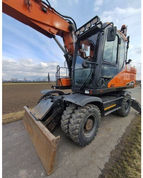 Doosan 18.6t DX170 W-7 (DEVELON) - حفارة على عجلات: صور 4 Doosan 18.6t DX170 W-7 (DEVELON) - حفارة على عجلات: صور 4