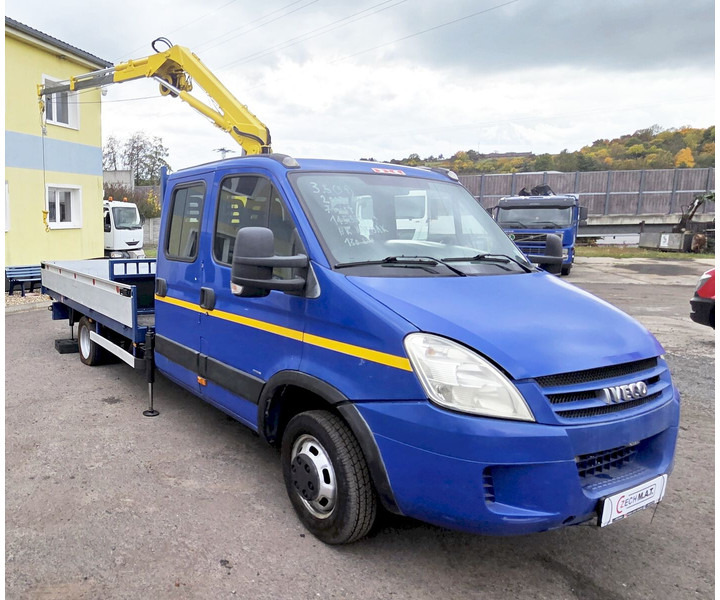Iveco 50C18 Daily 3.D 16V +Effer - الشاحنات الصغيرة المسطحة, الشاحنات الصغيرة كابينة مزدوجة: صور 2 Iveco 50C18 Daily 3.D 16V +Effer - الشاحنات الصغيرة المسطحة, الشاحنات الصغيرة كابينة مزدوجة: صور 2