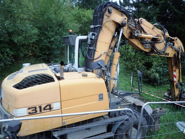 Liebherr A 314 - حفارة على عجلات: صور 4 Liebherr A 314 - حفارة على عجلات: صور 4