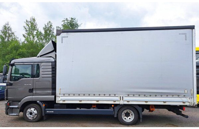 MAN TGL 8.220 (7.5t na 5.8m) air luft miachy - شاحنة ستارة: صور 3 MAN TGL 8.220 (7.5t na 5.8m) air luft miachy - شاحنة ستارة: صور 3