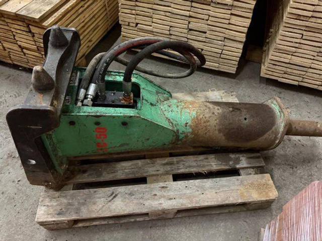 Mecalac 714 MW - حفارة على عجلات: صور 5 Mecalac 714 MW - حفارة على عجلات: صور 5