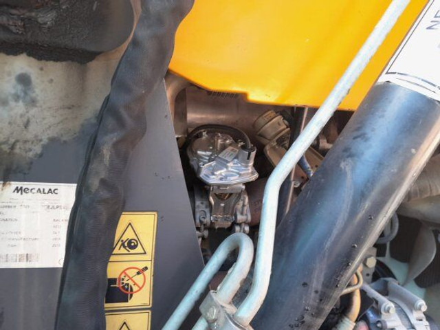 حفار متعدد الاستخدام Mecalac TLB 990: صور 7