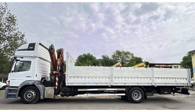 Mercedes-Benz Axor 1824 - شاحنات مسطحة, شاحنة كرين: صور 3 Mercedes-Benz Axor 1824 - شاحنات مسطحة, شاحنة كرين: صور 3